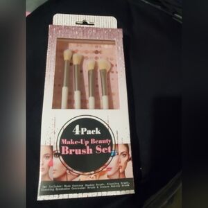 Kale Imports Make-Up Beauty Brush Set - 4 Pack NWT